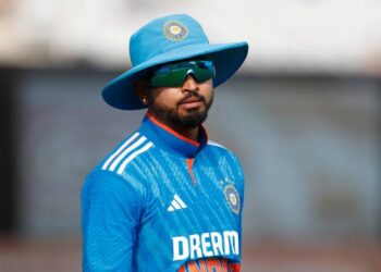 தொடர்ந்து சொதப்பும் ஸ்ரேயாஸ்… உலகக்கோப்பைக்கு முன்பு இப்படியா?