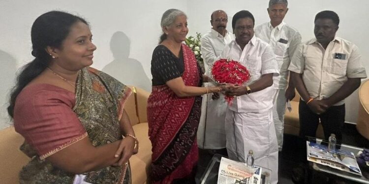 நிர்மலா சீதாராமனை சந்தித்தது ஏன்? அ.தி.மு.க. எம்.எல்.ஏ. பொள்ளாச்சி ஜெயராமன் பேட்டி