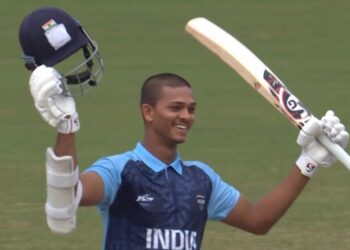 ஜெய்ஸ்வால் சதம்.. ரிங்குசிங் காட்டடி! அரையிறுதிக்கு முன்னேறிய இந்தியா..!