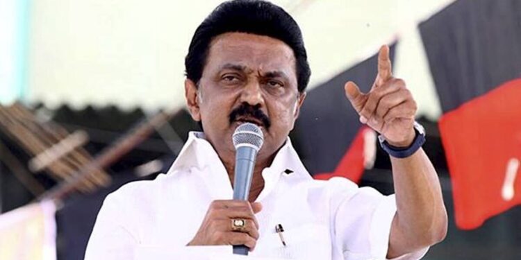 பரபரப்பான கேள்விகளும், முதலமைச்சர் தந்த சூடான பதில்களும் – நீங்களே பாருங்க