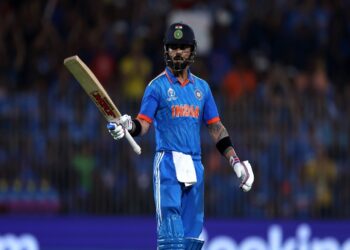 ஆபத்பாந்தவன் விராட் கோலி! என்ன ஒரு அதி அற்புதமான இன்னிங்ஸ்!