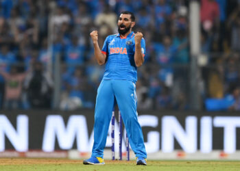 Mohammed Shami: சாமியாக மாறிய ஷமி! ஒரே போட்டியில் இத்தனை சாதனைகளா?