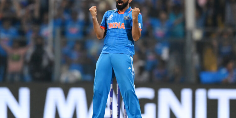 Mohammed Shami: சாமியாக மாறிய ஷமி! ஒரே போட்டியில் இத்தனை சாதனைகளா?