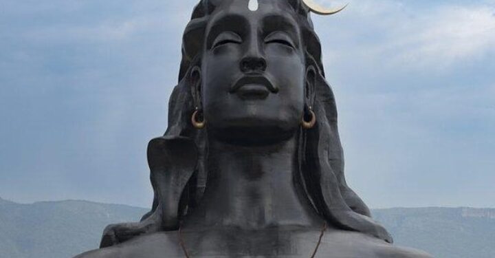 ஈஷா யோகா மையத்தில் பழங்குடி மக்கள் இன்று தீபாவளி கொண்டாட்டம்!