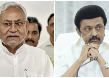 இந்தி தேசிய மொழி என்ற பீகார் முதல்வர்! வாயை மூடி வேடிக்கை பார்த்த மு.க.ஸ்டாலின்!