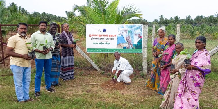 ‘மரங்களால்’ நம்மாழ்வாரை நினைவு கூறும் காவேரி கூக்குரல்! ஒரே நாளில் 1.94 லட்சம் மரங்களை நட்ட விவசாயிகள்