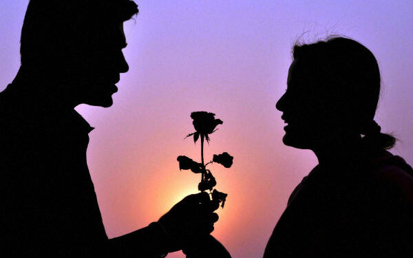 Valentine’s Day: காலமெல்லாம் உடனிருக்கும் காதல் துணையை தேர்வு செய்வது எப்படி?