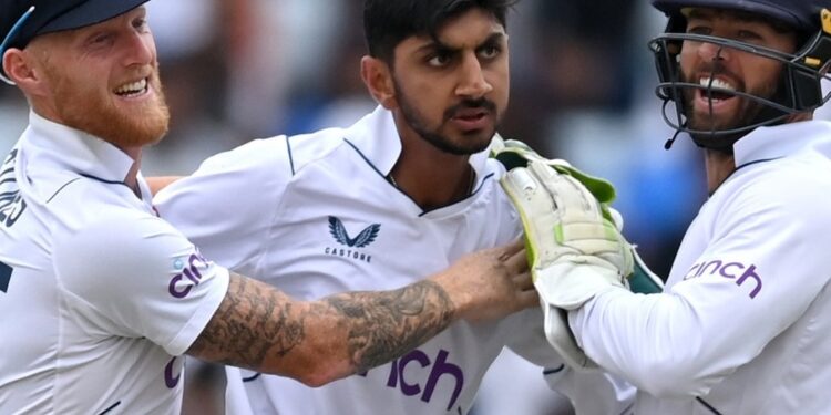 Shoib Bashir: இந்தியாவை சுழலால் மிரட்டும் சோயிப் பஷீர்! எப்படி கிடைத்தது வாய்ப்பு?