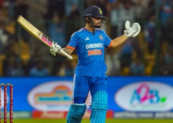 Rinku Singh: ரிசர்வ்ட் வீரர்கள் பட்டியலில் ரிங்கு சிங்! பி.சி.சி.ஐ. முடிவு சரியா?