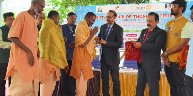 Isha: மயானங்கள் பராமரிப்பில் சிறப்பாக செயல்படும் ஈஷா! விருது வழங்கிய ரோட்டரி சங்கம்
