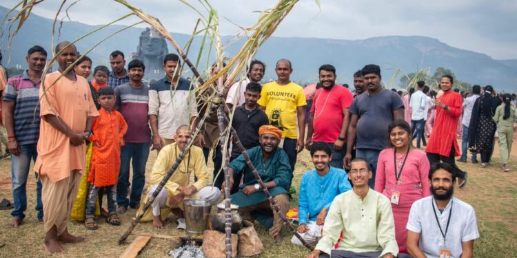 Pongal 2025: ஈஷாவில் களைகட்டிய பொங்கல்! லட்சக்கணக்கில் குவிந்த மக்கள்!