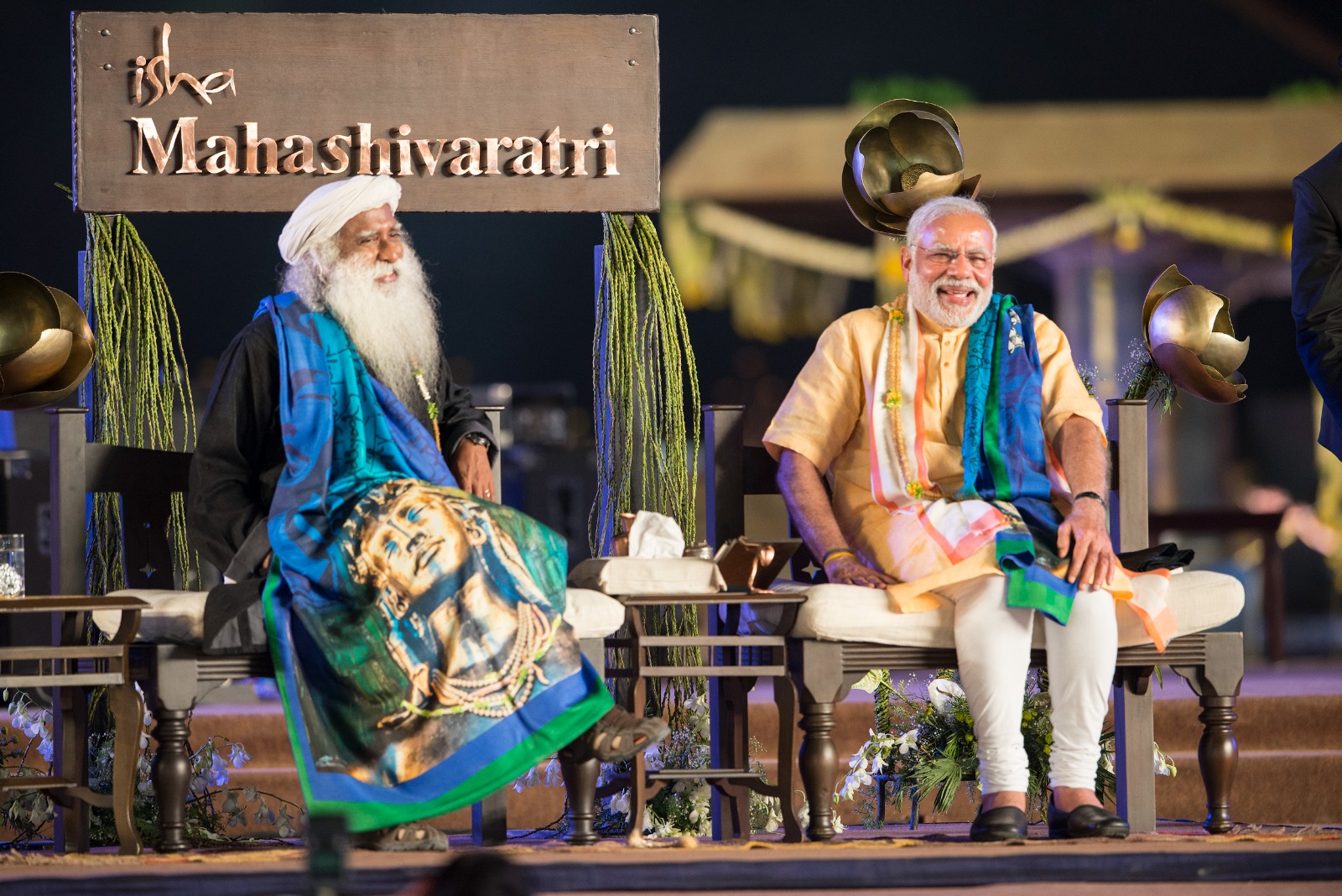 Maha shivratri 2025 isha yoga centre celebrate pm modi wish