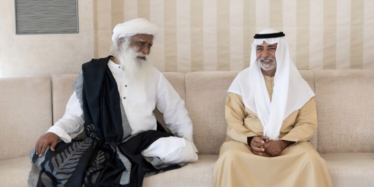 Sadhguru: “உலகிற்கே முன்மாதிரி” சத்குருவை பாராட்டிய ஐக்கிய அரபு அமீரக அமைச்சர்